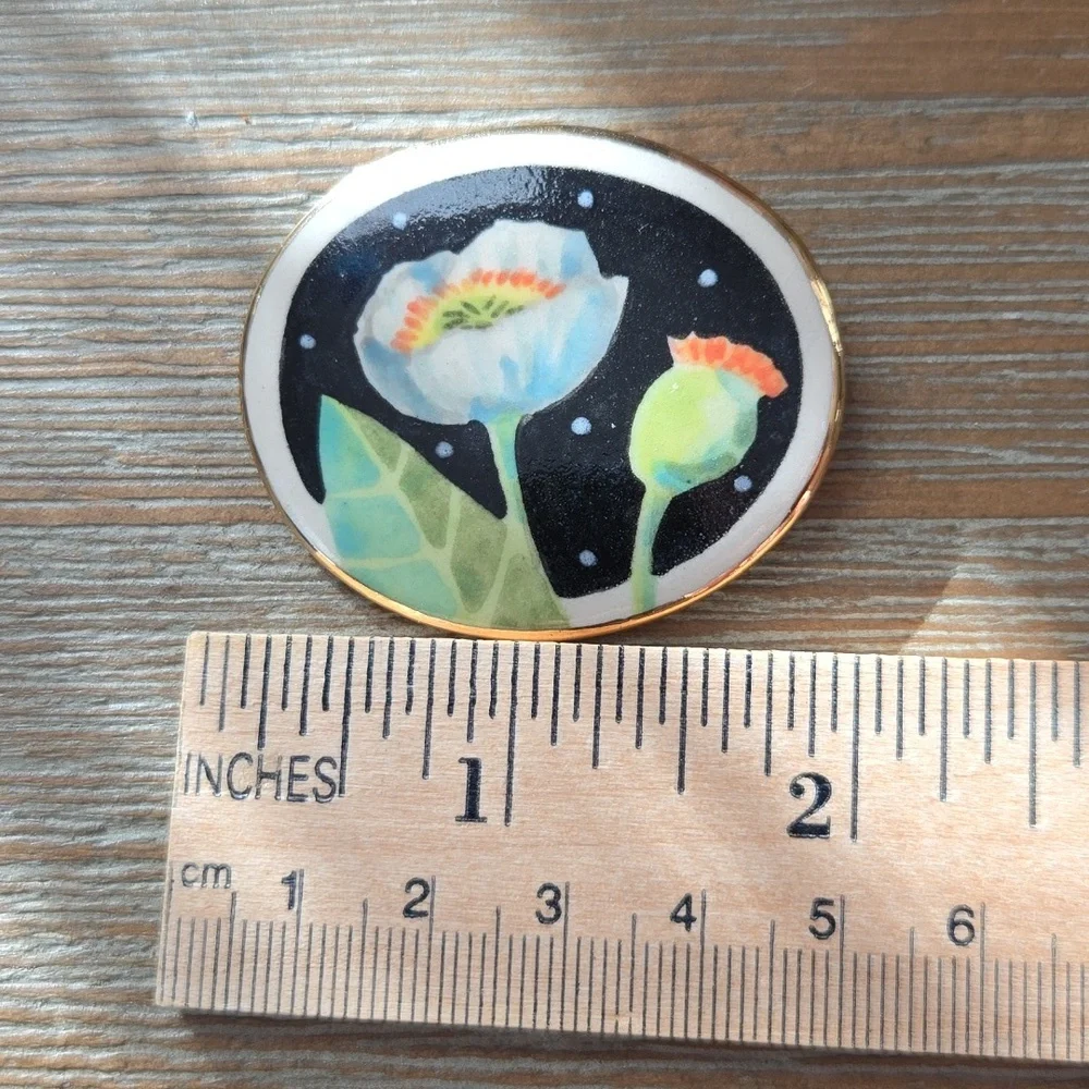 Vibrant Floral Brooch with Gold Trim - Picture 4 of 4